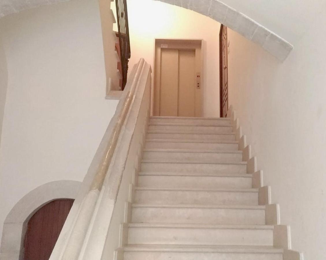 B&B Re Apartments Palazzo Muscati Molfetta Luaran gambar